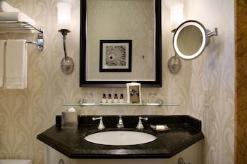 Fairmont, Room, 1 King Bed, Mobility Accessible, Bathtub