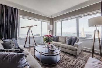 Fairmont Legacy Suite, 1 King Bed