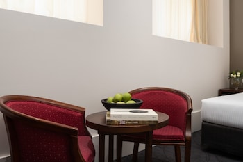 Heritage King Room
