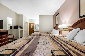 Standard Room, 2 Queen Beds, Non Smoking