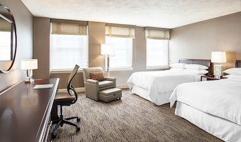 Club Room, 2 Queen Beds