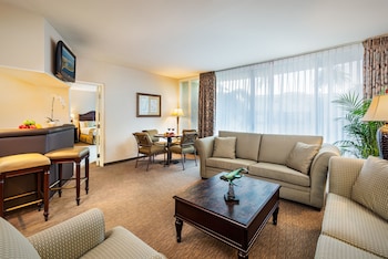 Suite, 1 King Bed with Sofa bed, Bay View (Bay Suite 1 King)