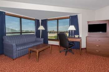 Deluxe Studio Suite, 1 King Bed, Non Smoking