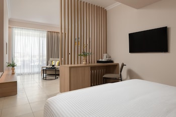 Executive Junior Suite Pool View