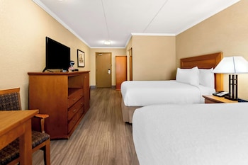 Standard Room, 2 Double Beds, Non Smoking, Ground Floor (Pet Friendly)