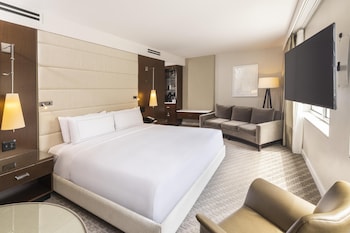 Room, 1 King Bed, Accessible (Hearing)