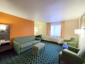Studio Suite, 1 King Bed, Non Smoking