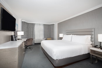 Standard Room, 1 King Bed, Accessible (Communications)