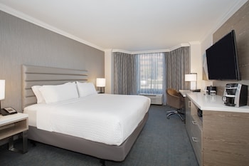 Junior Suite, 1 King Bed, Accessible (Communications)