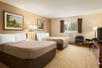 Room, 2 Queen Beds, Non Smoking