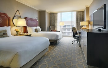 Room, 2 Double Beds, City View
