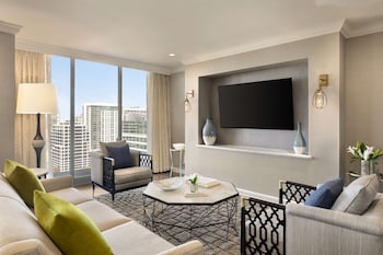 Fairmont Gold, Presidential Suite, 1 King Bed with Sofa bed