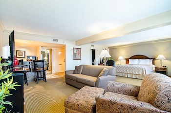 Suite, 1 King Bed, Non Smoking