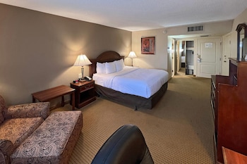 Standard Room, 1 King Bed, Non Smoking, Bathtub
