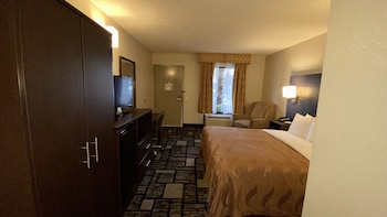 Standard Room, 1 King Bed, Accessible, Non Smoking (Accessible Tub)