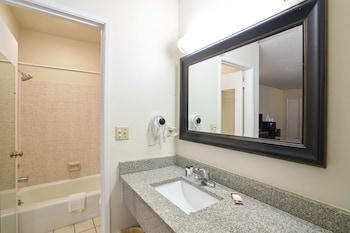 Standard Room, 1 Queen Bed
