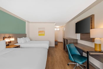 Standard Room, 2 Queen Beds, Non Smoking