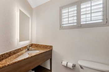 Room, 2 Queen Beds, Non Smoking (Efficiency)