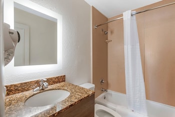 Room, 2 Queen Beds, Non Smoking, Ocean View