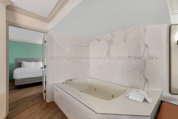 Room, Multiple Beds, Non Smoking