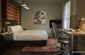 Deluxe Room, 1 King Bed
