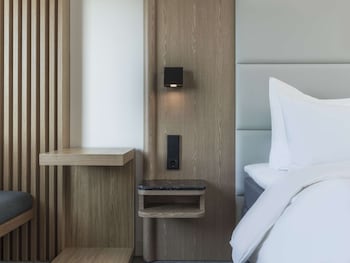 Room, Multiple Bedrooms (Friends & Family)