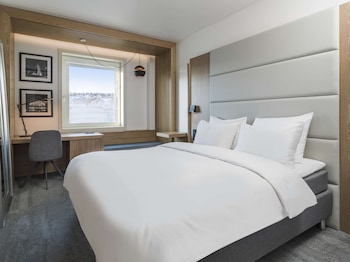 Room, Multiple Bedrooms (Friends & Family)