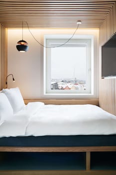 Room (Cosy)