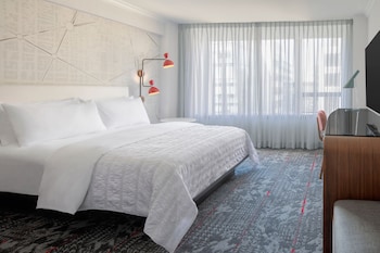 Classic Room, 1 King Bed (Hearing Accessible)