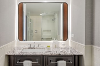 Deluxe Room, 2 Queen Beds, City View