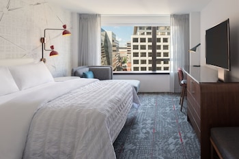 Classic Room, 1 King Bed (Hearing Accessible)