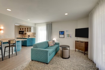 Suite, Multiple Beds (Two Bedroom)