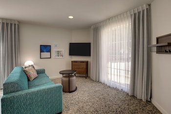Suite, 1 King Bed (One Bedroom)