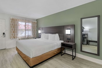 Standard Room, 1 King Bed, Non Smoking