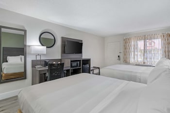 Standard Room, 2 Double Beds, Non Smoking