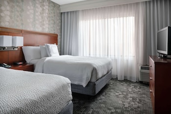 Suite, Multiple Beds, Accessible (Hearing One Bedroom)
