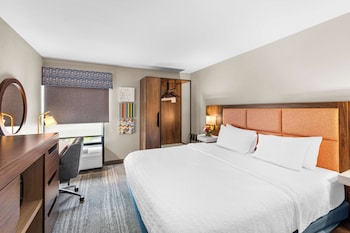One king bed deluxe room non smoking