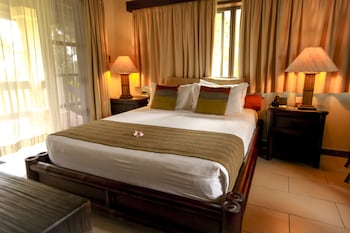 Room, Garden View