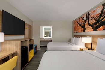 Deluxe Room, 2 Double Beds, Non Smoking