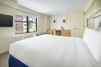 Deluxe Room, 1 Queen Bed
