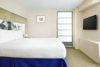 Deluxe Room, 1 Queen Bed