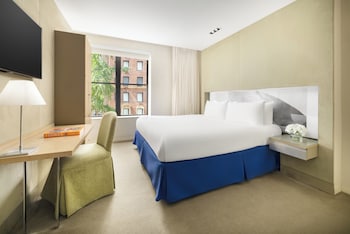 Standard Room, 1 King Bed (ADA)