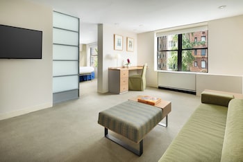 Suite, 1 King Bed, Terrace