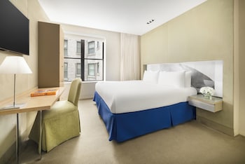 Standard Room, 1 King Bed (ADA)