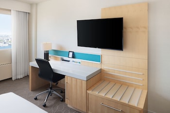 Deluxe Room, 1 King Bed with Sofa bed