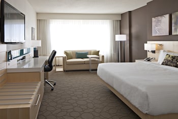 Deluxe Room, 1 King Bed with Sofa bed