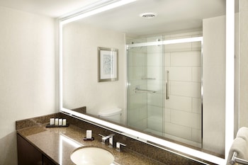 Suite, 2 Queen Beds, Non Smoking, Corner