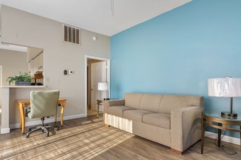 Oceanfront 2 Bedroom 1 King & 2 Double Beds