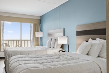 Oceanfront Double Beds with Balcony, Non-Smoking