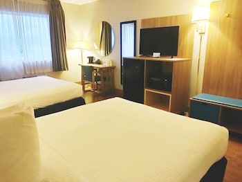 Room, 2 Queen Beds, Non Smoking
